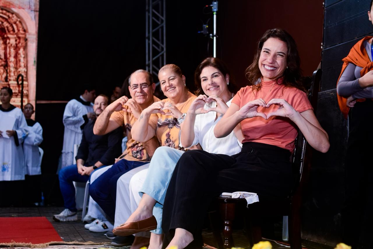 Encerramento da Festa da Pitomba 2026 reúne multidão, procissão e shows no Monte dos Guararapes, em Jaboatão dos Guararapes