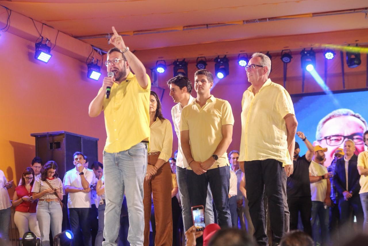 Gabriel e Álvaro Porto lançam pré-candidaturas em Canhotinho com presença de João Campos e lideranças de todo Pernambuco