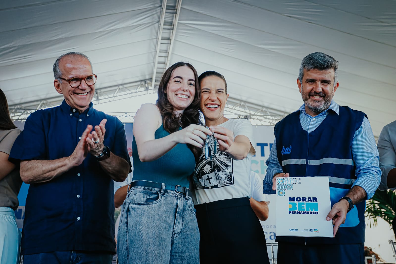 Governo de Pernambuco entrega 125 casas no Recife com subsídio de até R$ 20 mil pelo programa Morar Bem, voltado a famílias de baixa renda