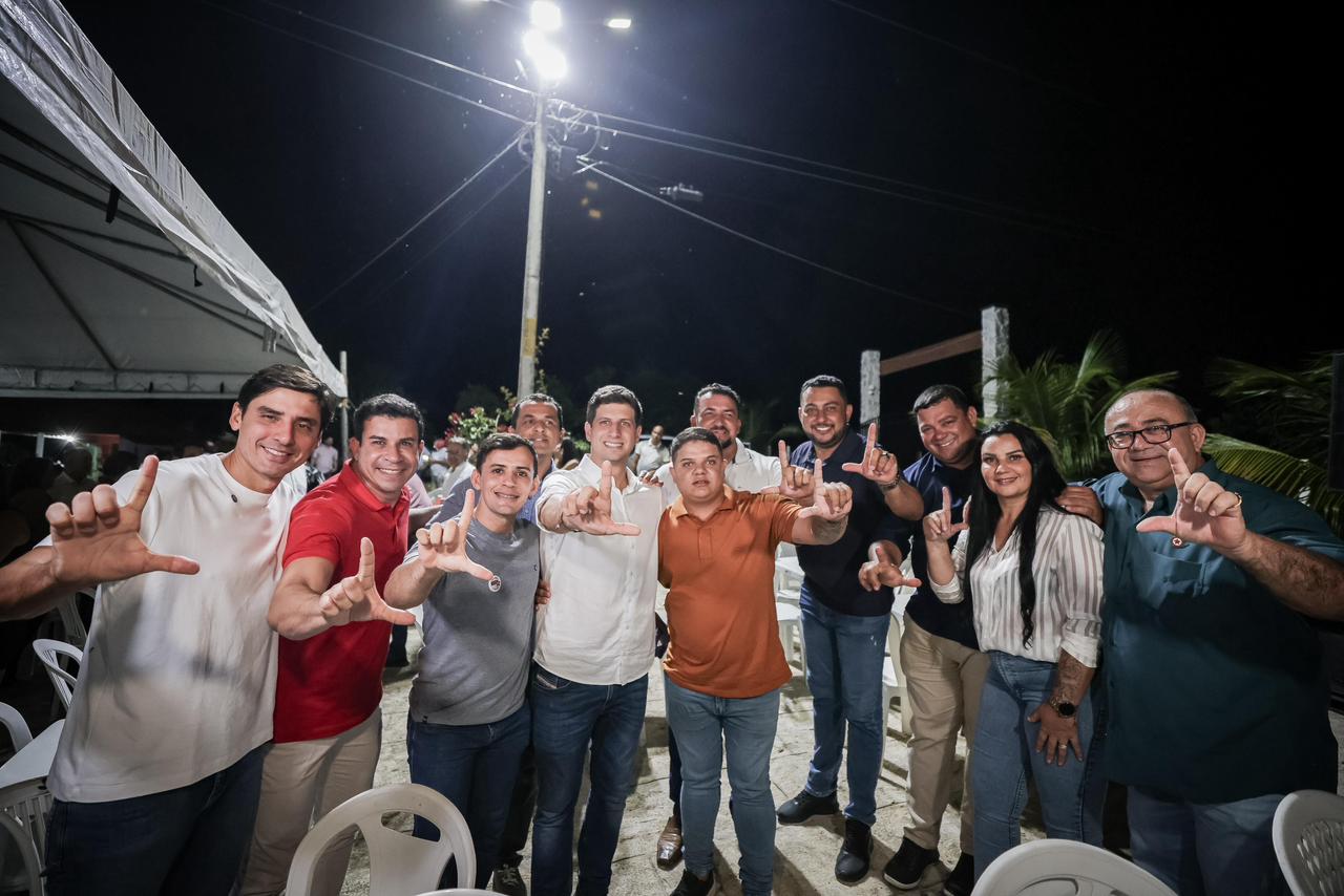 João Campos retoma agendas no Pajeú, reforça aliança com Carlos Veras e reúne lideranças políticas e rurais em Tabira
