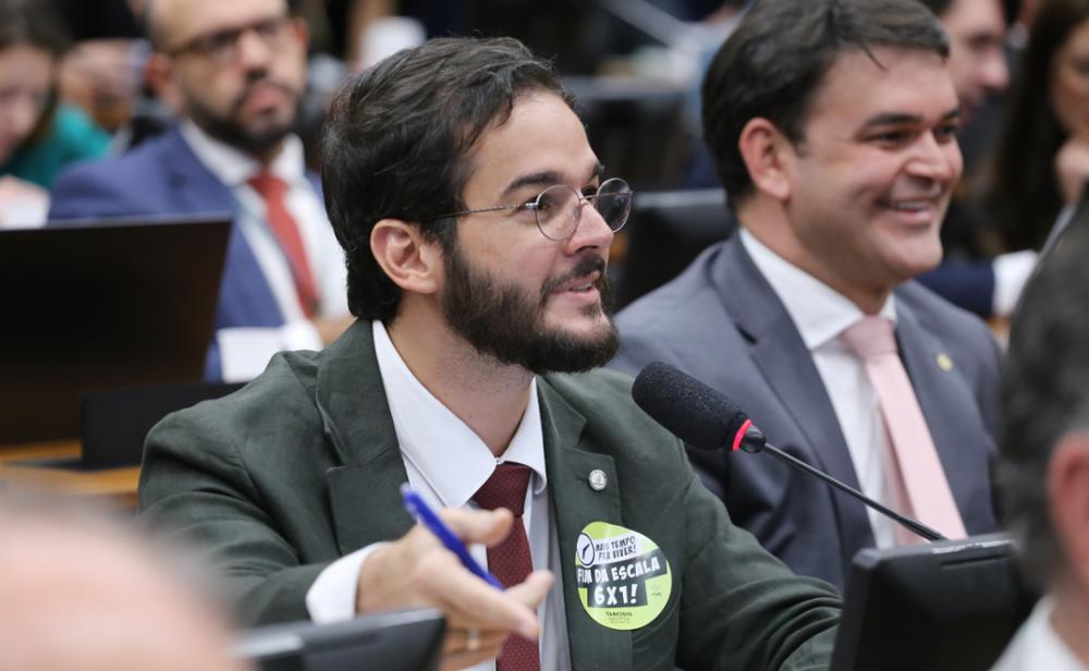 Túlio Gadêlha será o único titular de Pernambuco em comissão da Câmara que discute mudanças na jornada de trabalho e o fim da escala 6x1