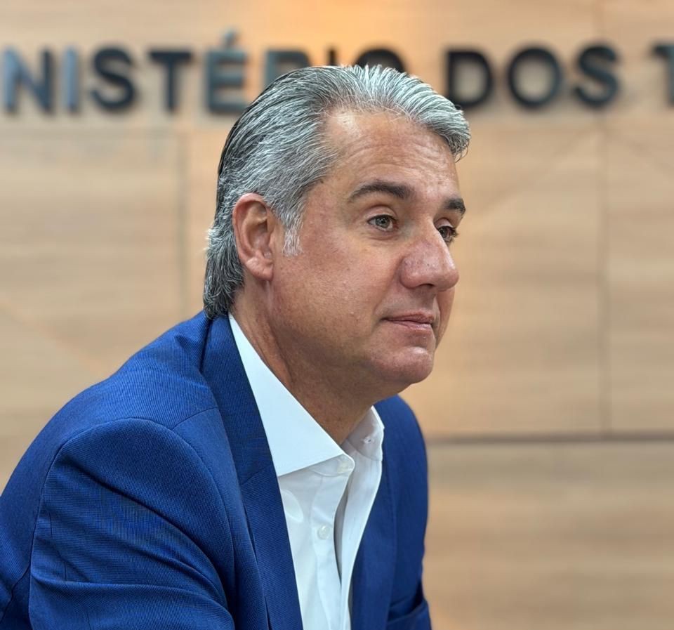 Deputado Fernando Monteiro destaca programa federal de R$ 30 bilhões para financiar veículos a motoristas de aplicativo e taxistas