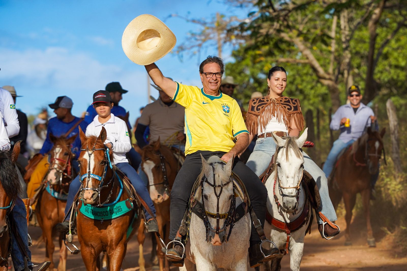 Gilson Machado e Gilson Filho participaram da Cavalgada Pedra do Reino, em São José do Belmonte, evento que reúne cultura, turismo e tradição no Sertão de Pernambuco