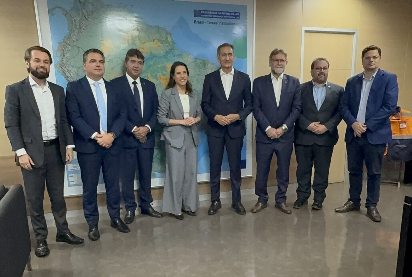 Governadora Raquel Lyra articula investimentos e inclusão de barragens no PAC para reconstrução de cidades atingidas pelas chuvas em Pernambuco