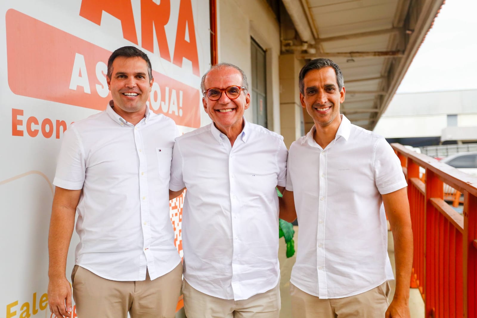 Prefeito Helinho Aragão anunciou apoio à reeleição do senador Fernando Dueire e destacou a atuação do parlamentar em defesa do Polo de Confecções do Agreste