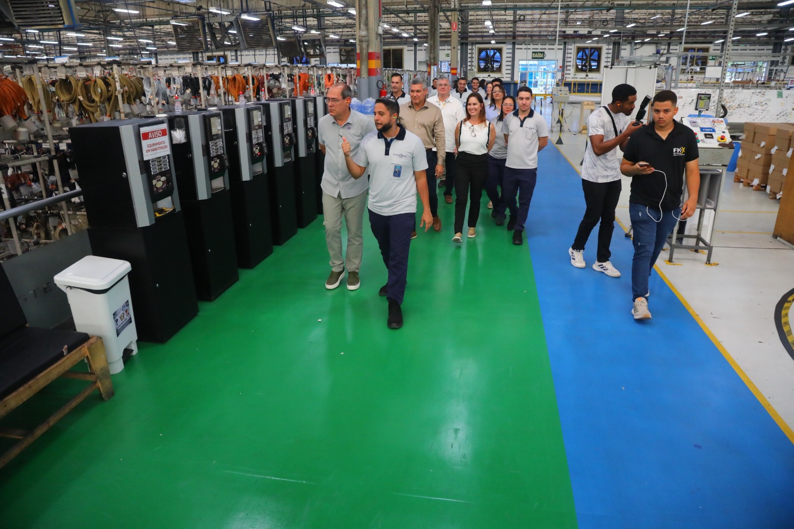 Prefeitura do Jaboatão formaliza parceria com a Stellantis para urbanização do entorno da fábrica, que amplia operações e investe em tecnologia elétrica