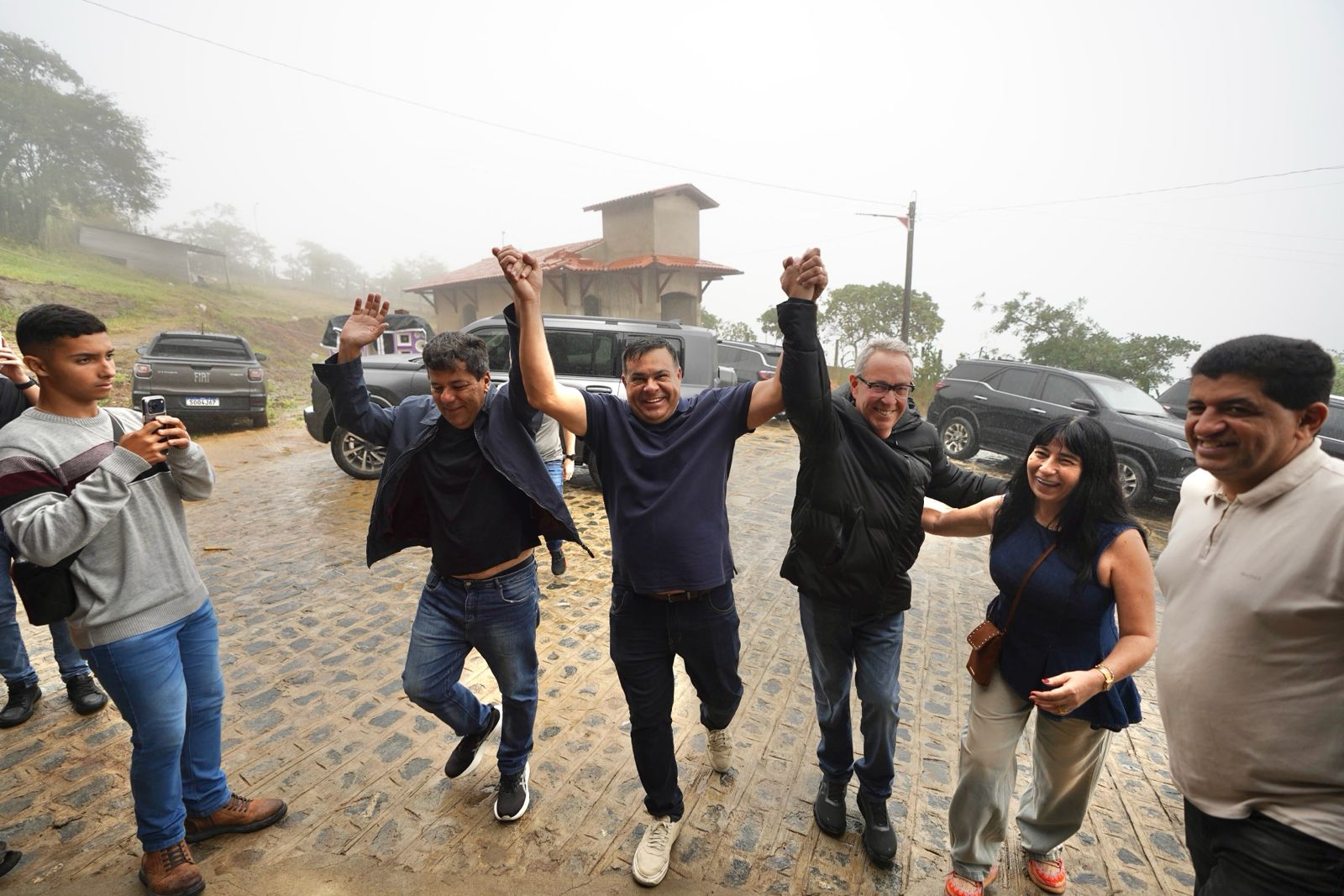 Álvaro Porto participou de encontro político em Vertentes ao lado do prefeito Rael Ferreira, além de cumprir agenda com lideranças em Pombos