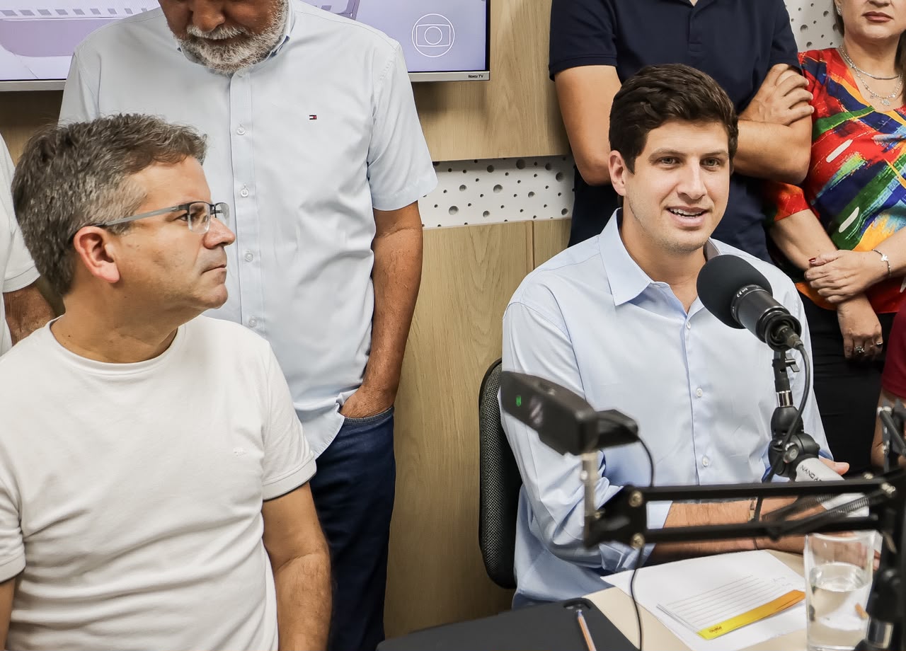 Em agenda no Sertão do Pajeú, João Campos voltou a defender a isenção de IPVA para motos de trabalhadores rurais e a oferta gratuita de CNH