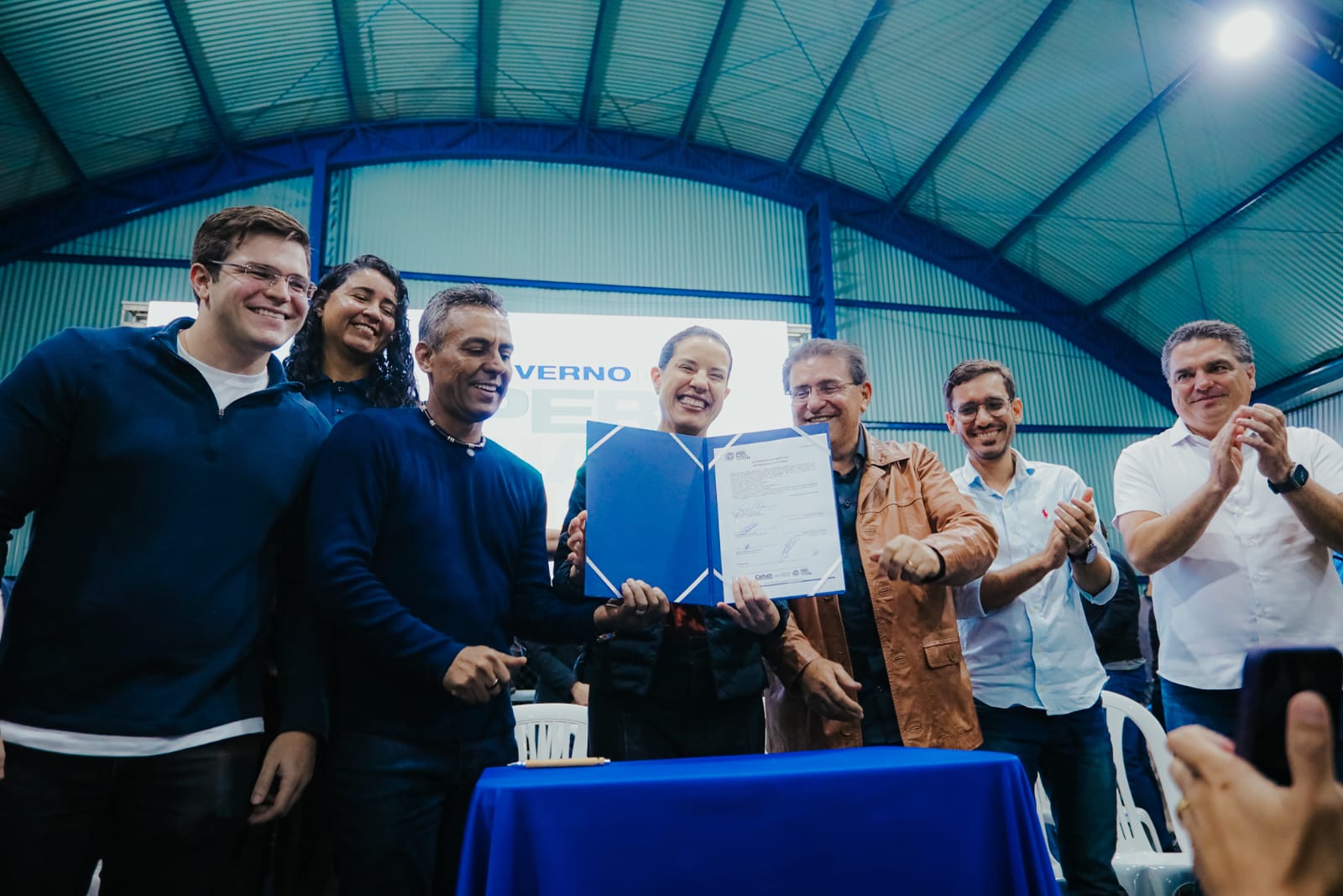 Governadora Raquel Lyra entrega dessalinizador, inaugura quadra requalificada e anuncia obras de pavimentação em Pesqueira