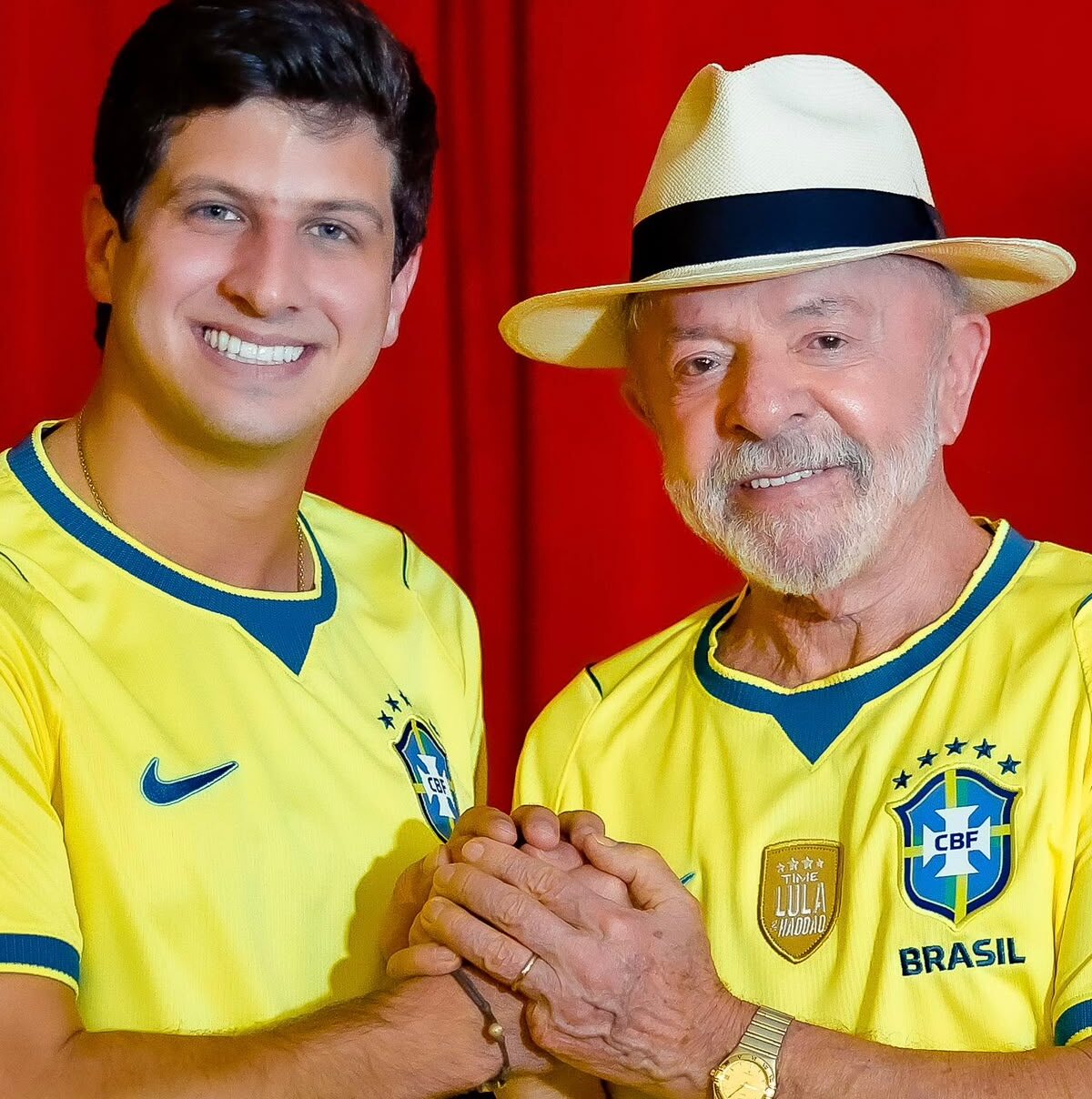 João Campos acompanhou a vitória da Seleção Brasileira ao lado do presidente Lula no Palácio da Alvorada, em Brasília, em agenda marcada por articulações para as eleições de 2026