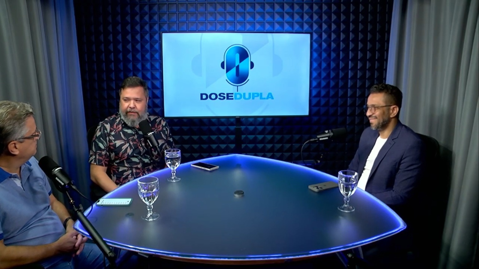 No podcast Dose Dupla, o prefeito interino de Olinda, Chiquinho fala dos problemas do municípios e sobre a Copa