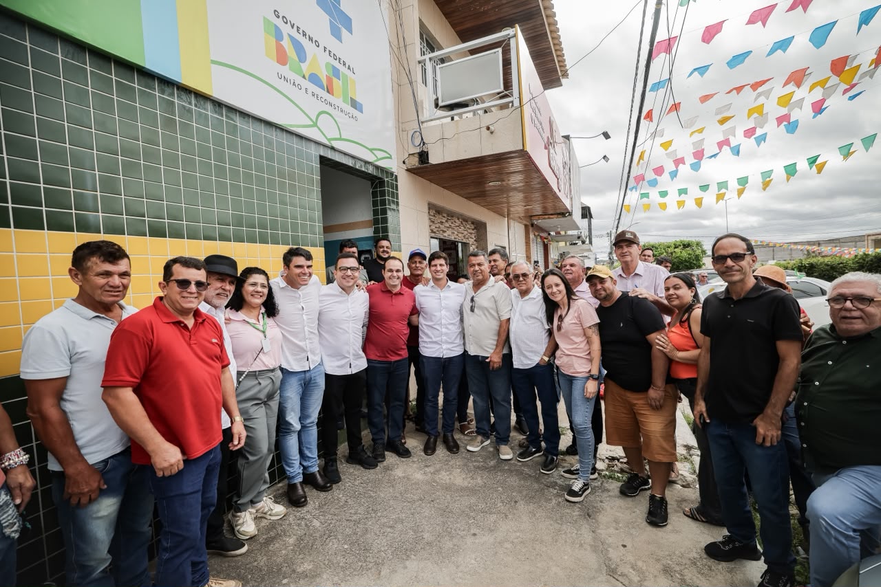 Em agenda no Sertão do Pajeú, João Campos afirmou que o apoio popular será decisivo na eleição de 2026, reforçou a aliança com Lula e apresentou propostas para Pernambuco