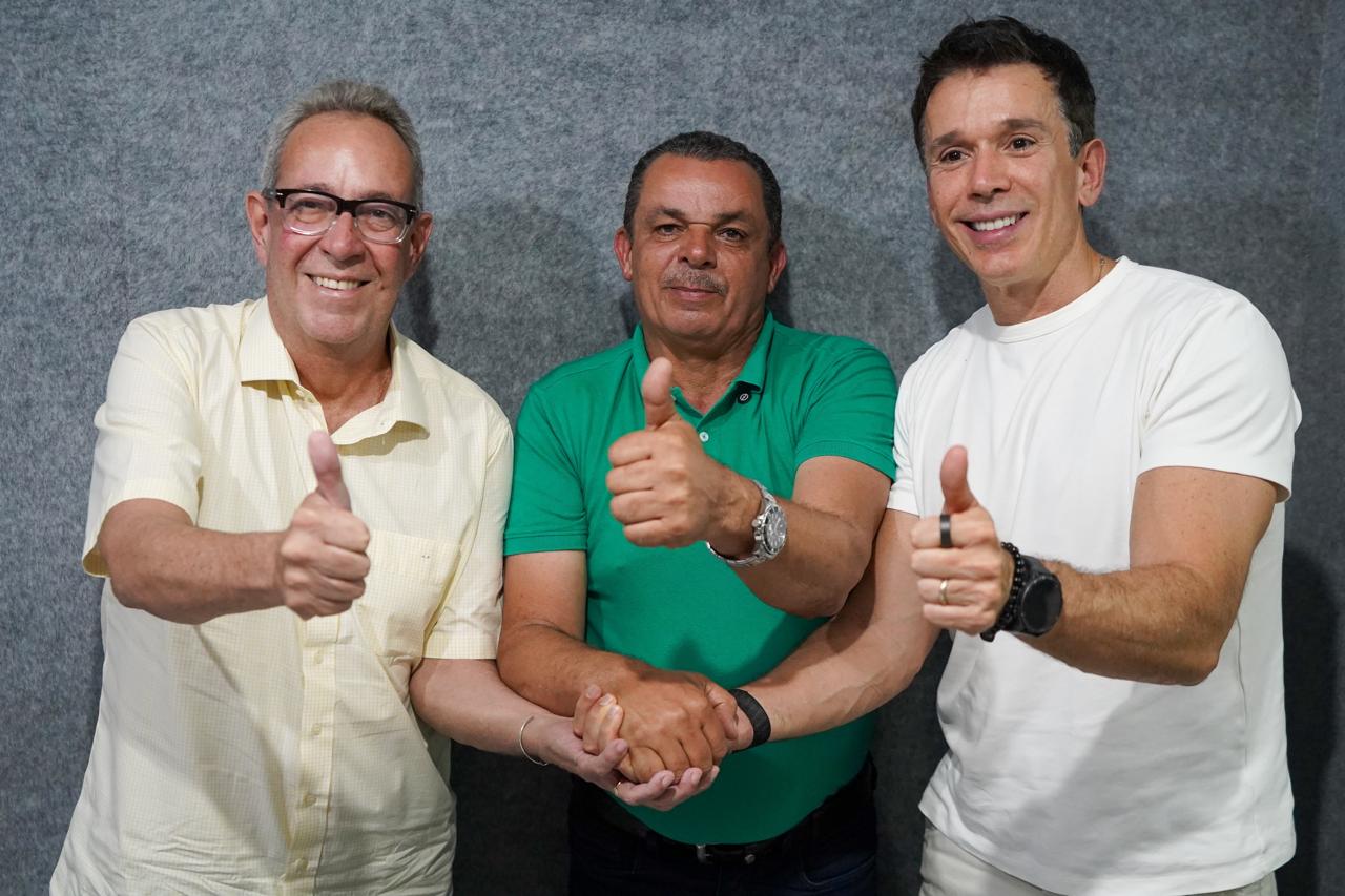 Em entrevista, Álvaro Porto destacou parceria com Felipe Carreras e Erivaldo Chagas, criticou o Governo de Pernambuco e defendeu João Campos