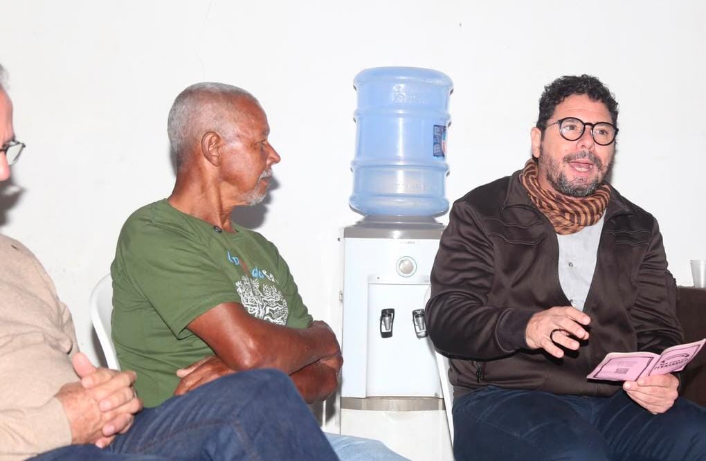 Em visita à comunidade de Castainho, em Garanhuns, Ivan Moraes defendeu a titulação de terras quilombolas e uma política permanente para o seto