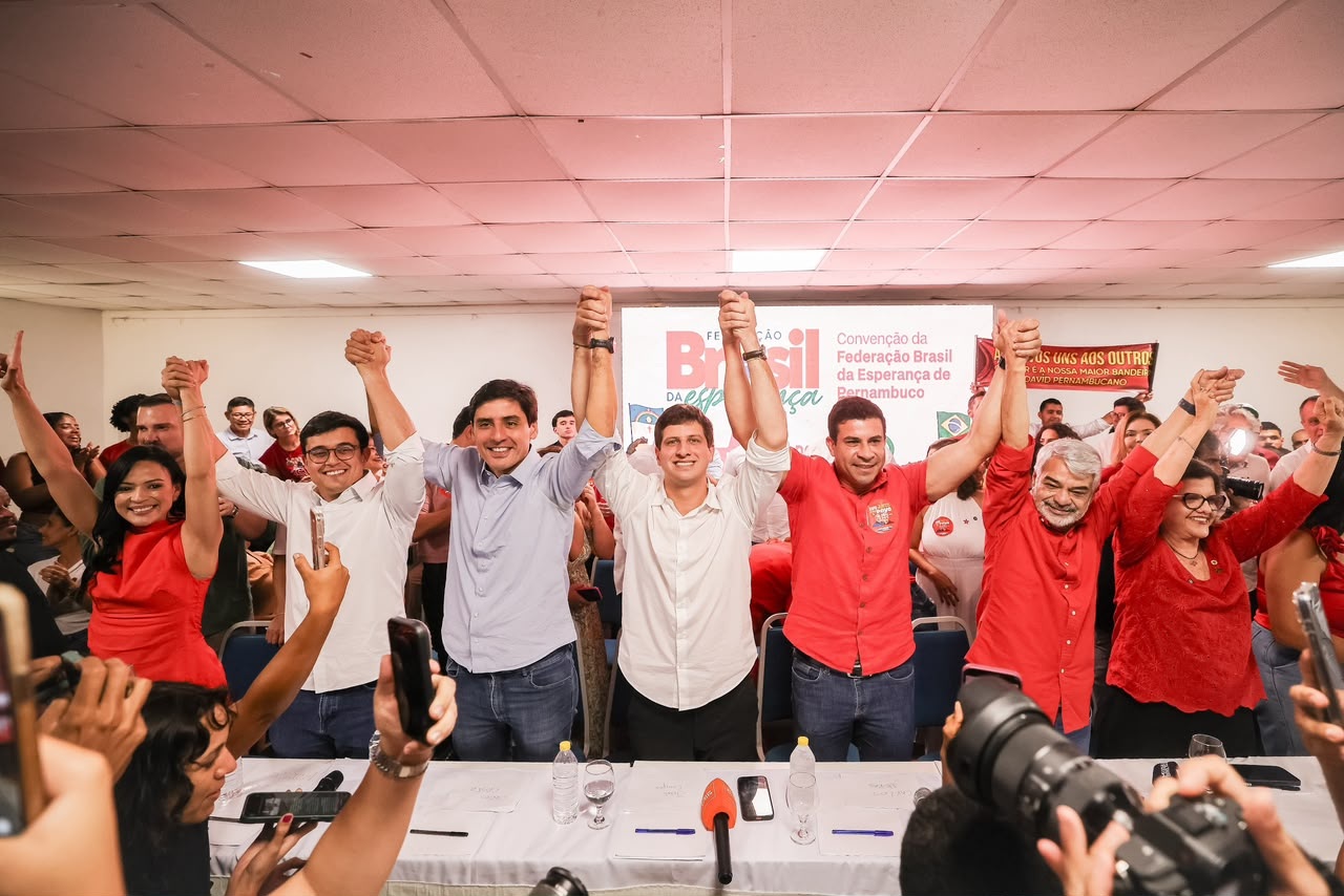 Federação Brasil da Esperança oficializa Humberto Costa ao Senado, confirma apoio a João Campos e reforça unidade do palanque de Lula em Pernambuco