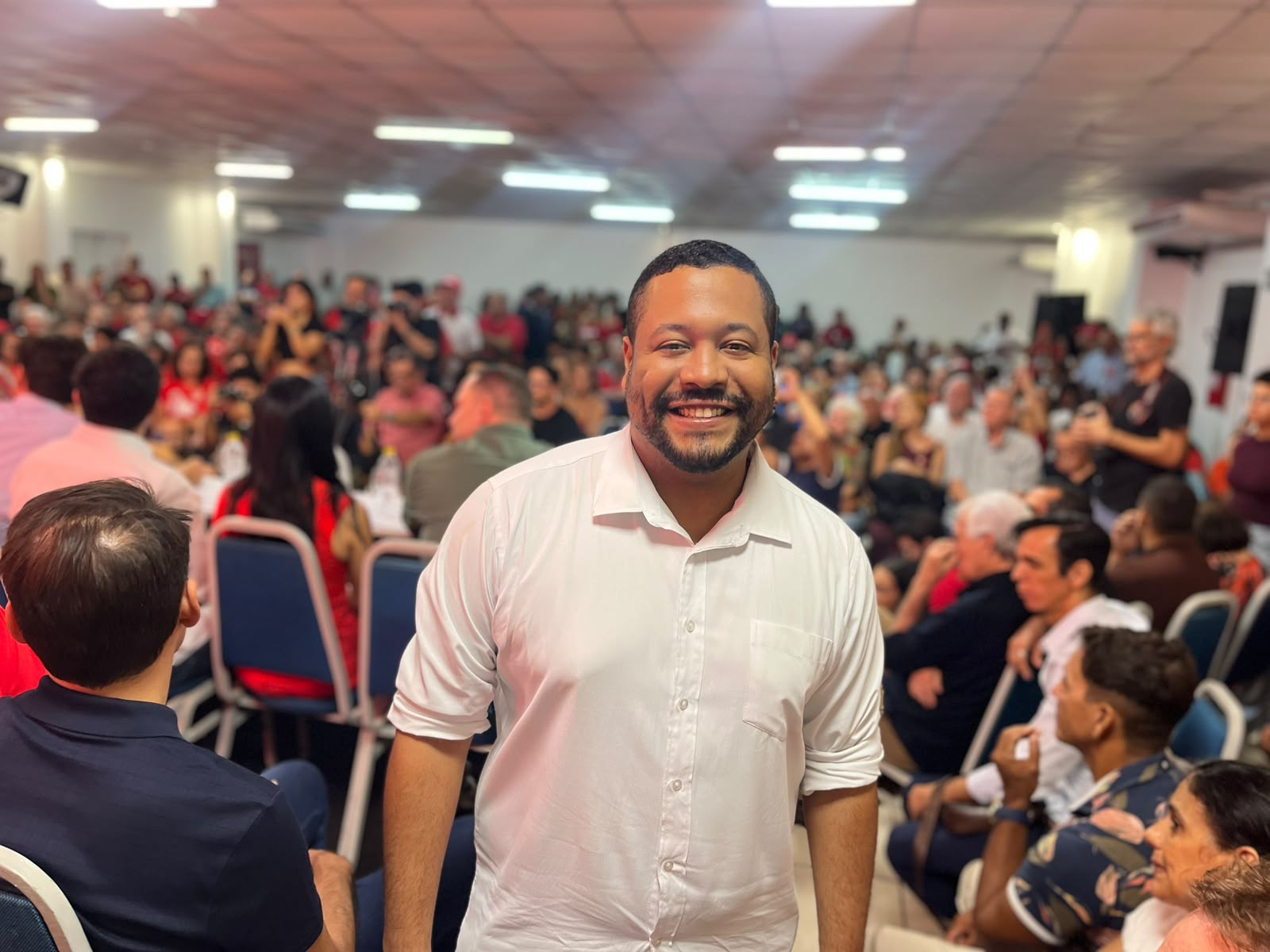 Federação Brasil da Esperança oficializa Vini Castello como candidato a deputado estadual pelo PCdoB e confirma apoio a João Campos em Pernambuco