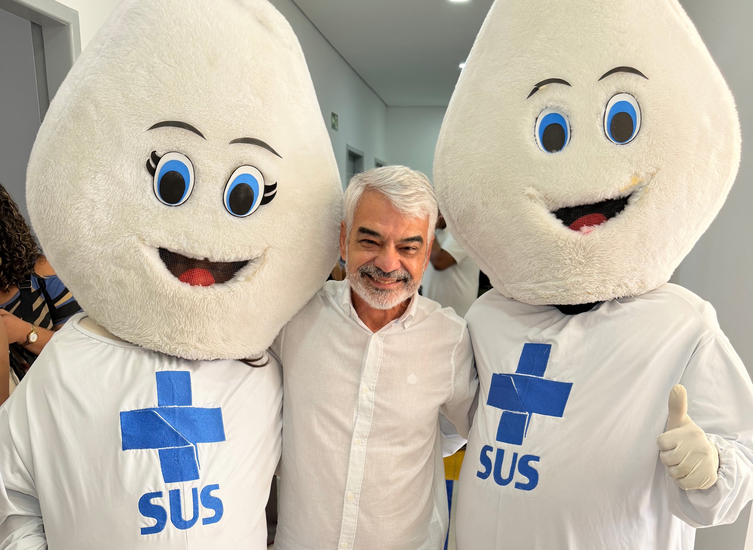 Humberto Costa participou da inauguração de uma USF em Abreu e Lima e da autorização para instalação de 4.611 cisternas em Pernambuco, destacando ações do SUS e do Governo Federal