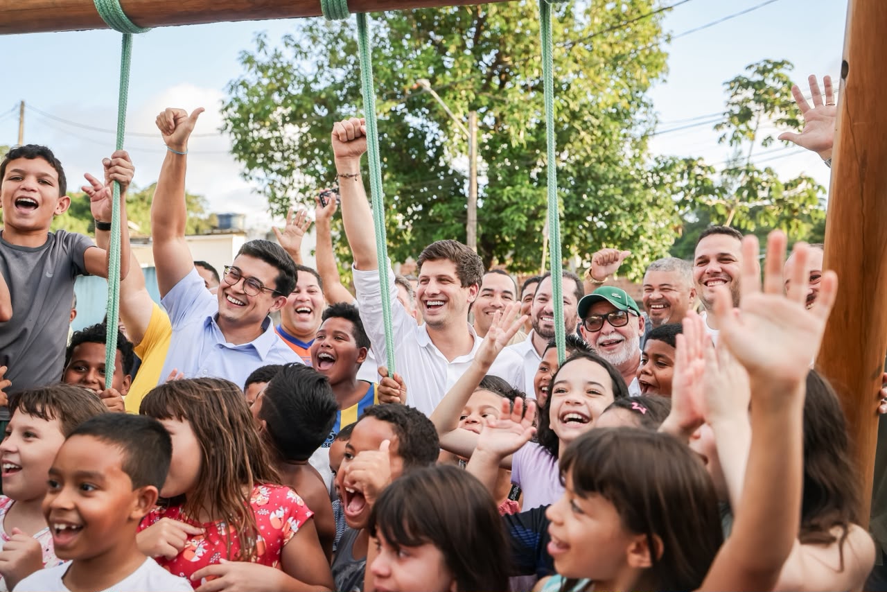 João Campos participa de maratona de entregas no Recife, destaca legado na prefeitura e acompanha assinatura para construção de 4.665 cisternas