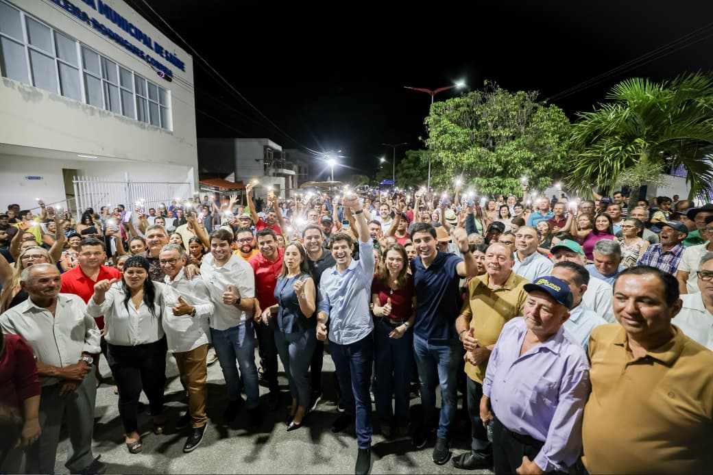 João Campos participou da entrega de veículos e equipamentos federais em Solidão, defendeu investimentos em saúde e destacou a parceria com o Governo Federal
